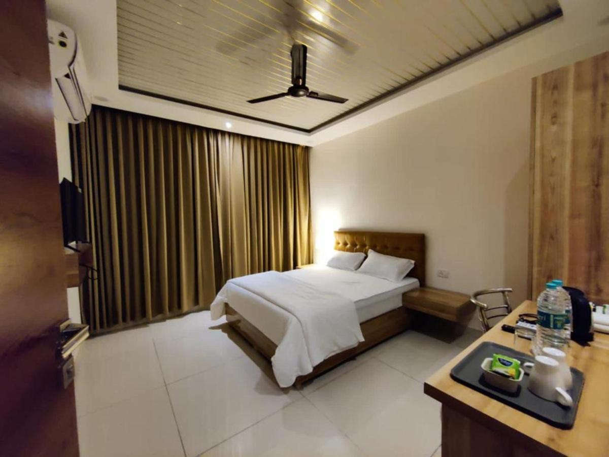 היידראבד Hotel Hibiscus Tree- Bachupally מראה חיצוני תמונה