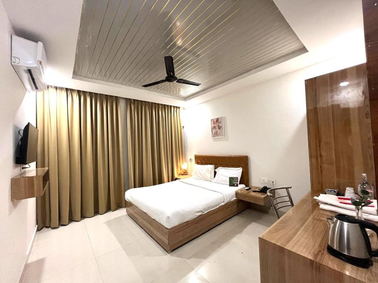 היידראבד Hotel Hibiscus Tree- Bachupally מראה חיצוני תמונה
