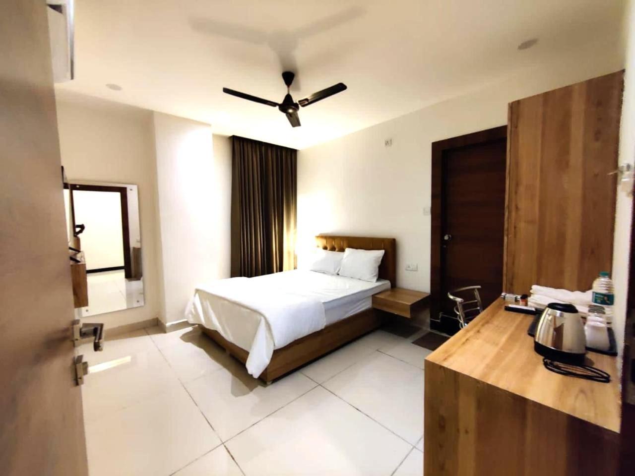 היידראבד Hotel Hibiscus Tree- Bachupally מראה חיצוני תמונה